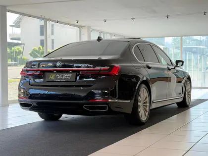 BMW 750Li xDrive Steptronic **Vollausstattung**