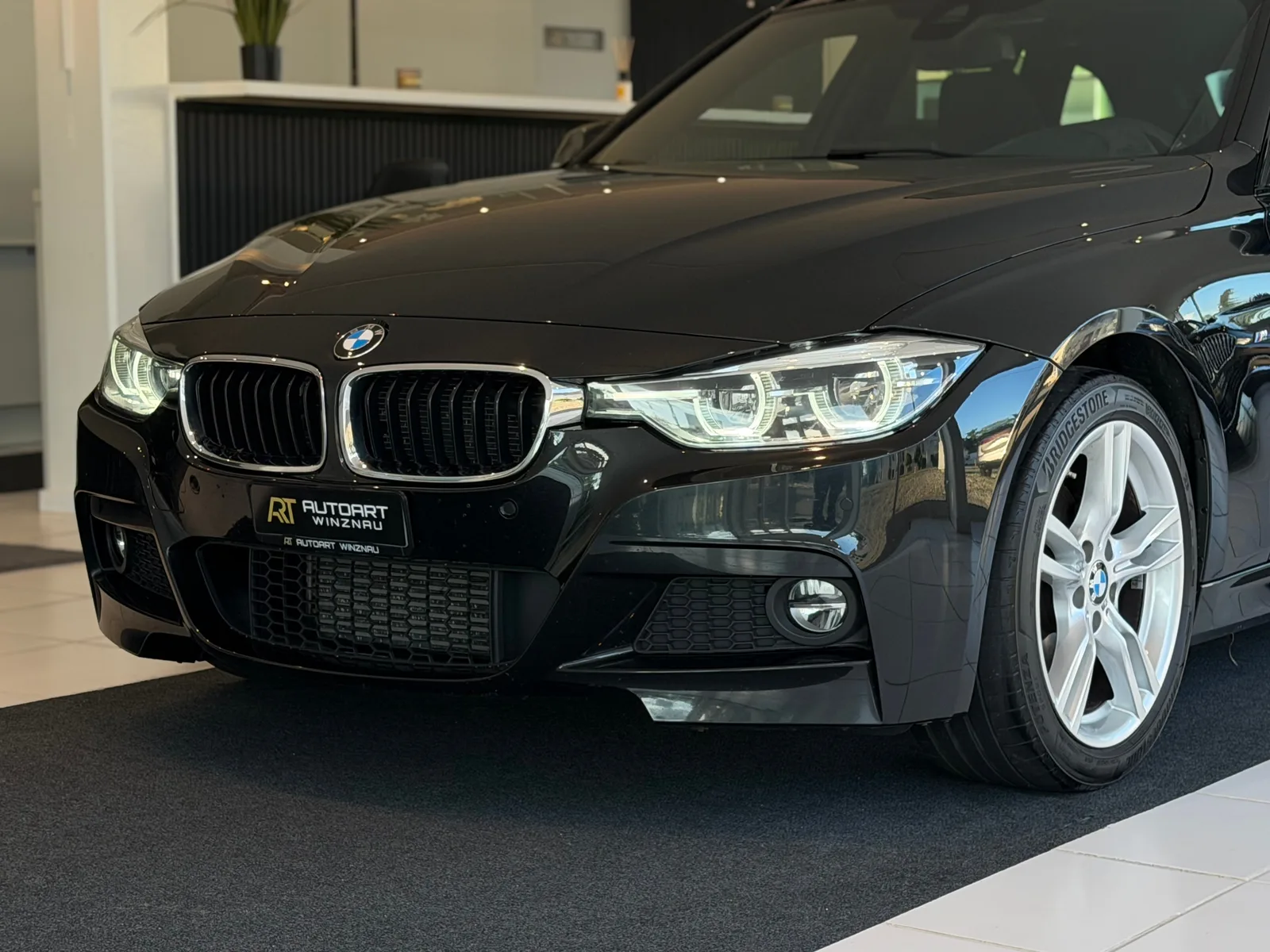 BMW 325d Touring M Sport Line Steptronic LCI **Frisch ab MFK & Service**
