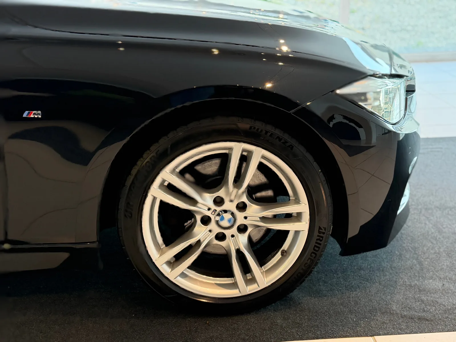 BMW 325d Touring M Sport Line Steptronic LCI **Frisch ab MFK & Service**