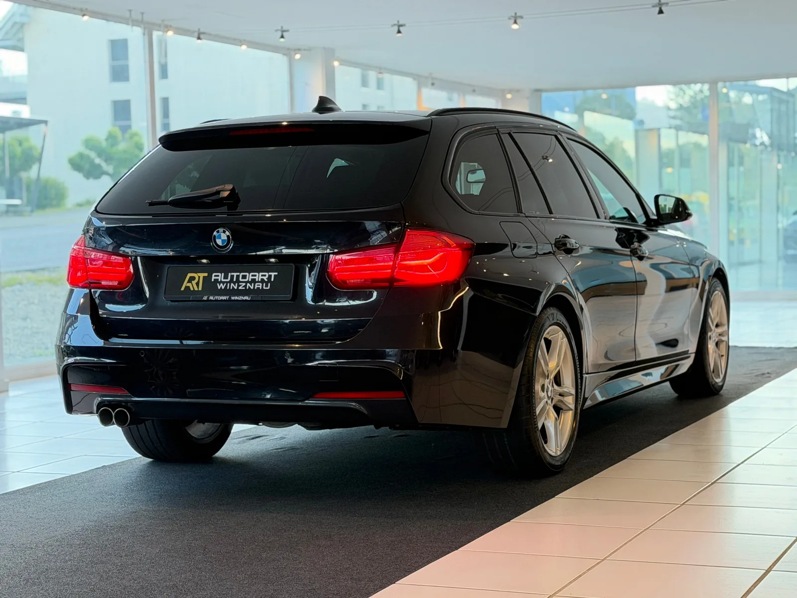 BMW 325d Touring M Sport Line Steptronic LCI **Frisch ab MFK & Service**