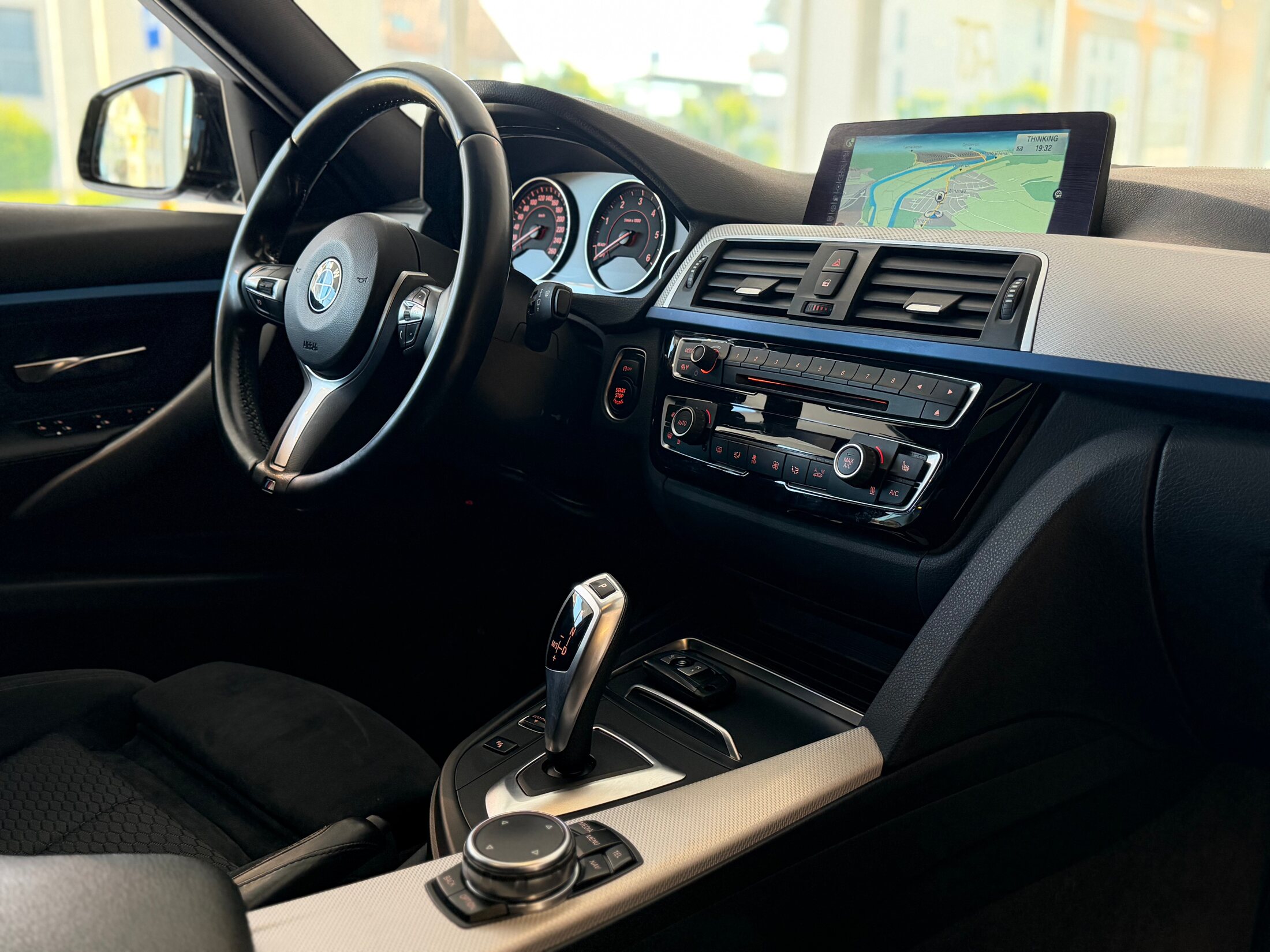 BMW 325d Touring M Sport Line Steptronic LCI **Frisch ab MFK & Service**