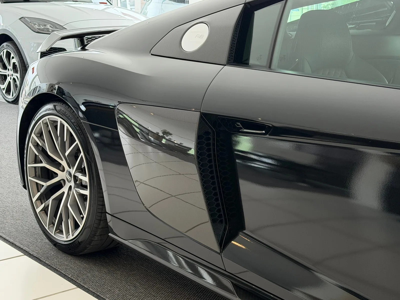 AUDI R8 Coupé performance S-Tronic **PPF Folie**