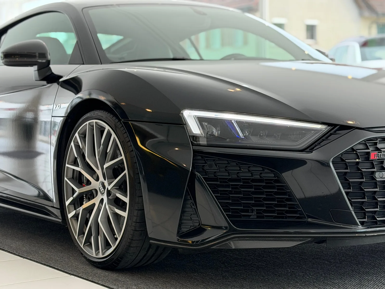 AUDI R8 Coupé performance S-Tronic **PPF Folie**
