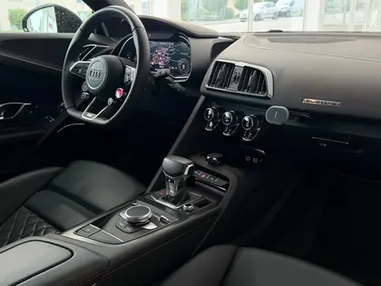 AUDI R8 Coupé performance S-Tronic **PPF Folie**