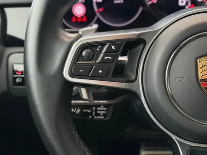 PORSCHE Cayenne GTS Coupé **PORSCHE APPROVED GARANTIE**